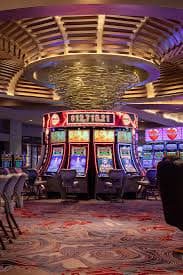 bvbet Mobile App တိုက်ရိုက်ကာစီနို Myanmar ကစားသမား Smartphone မှ Live Baccarat ကစားနေသော မြင်ကွင်း